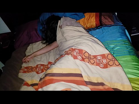 ❤️ Stepson ap reprimande jenn bèlmè li pandan l ap dòmi. ❤️❌ Bèl pònografi nan ht.myteporn.ru ☑